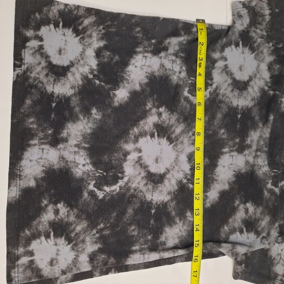 Good Vibes Graphic T-shirt - Picture 4 of 4